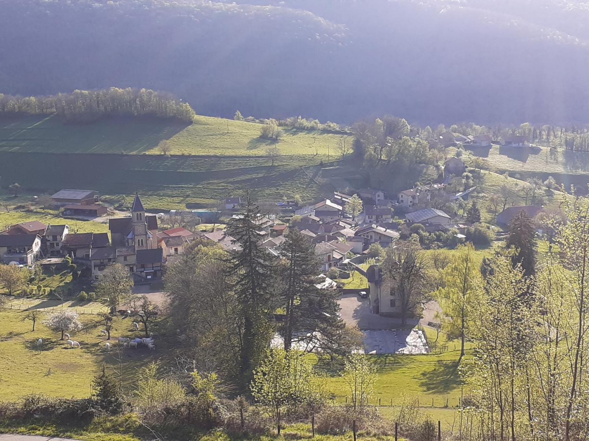 O Joli Bugey Casa de Férias Saint-Rambert-en-Bugey